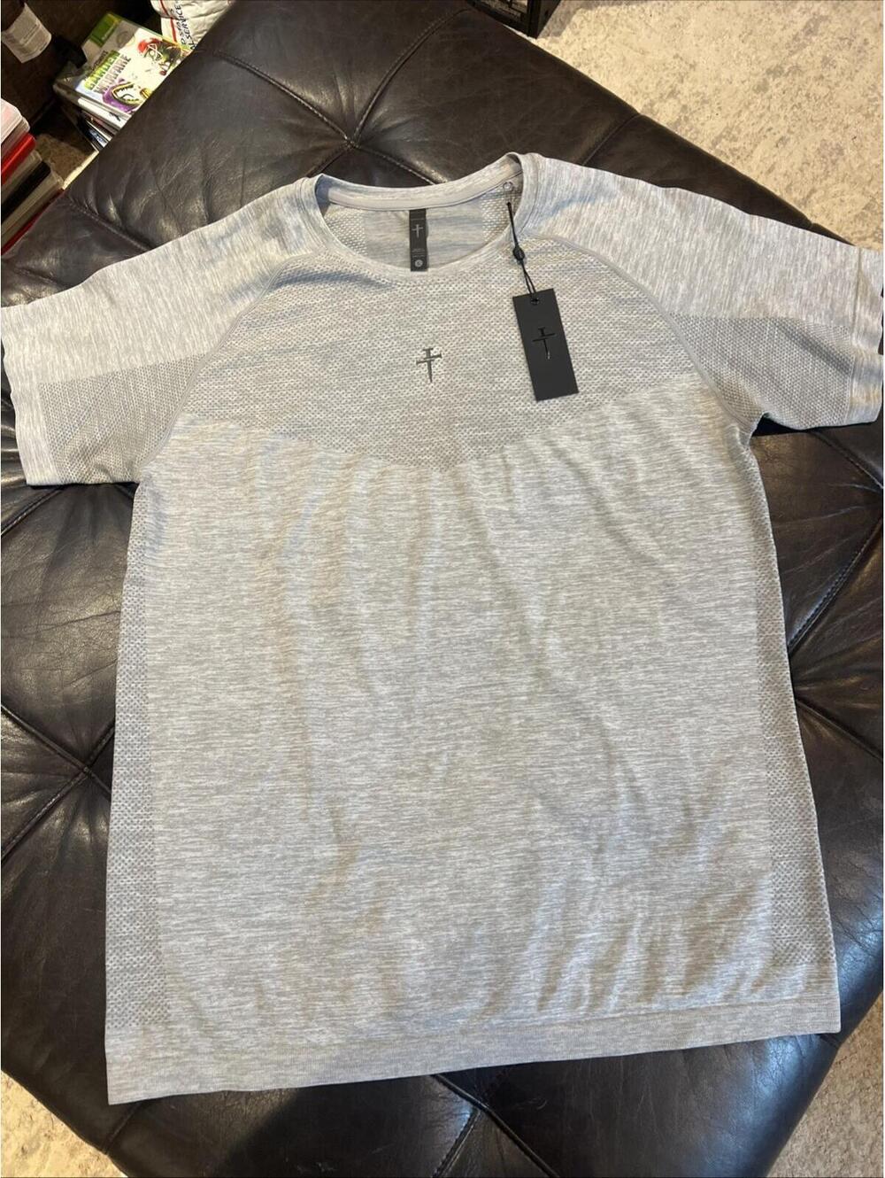 Three Nails Performance Tee Men's L Gray Performance Stretch Gym T-Shirt - NWT